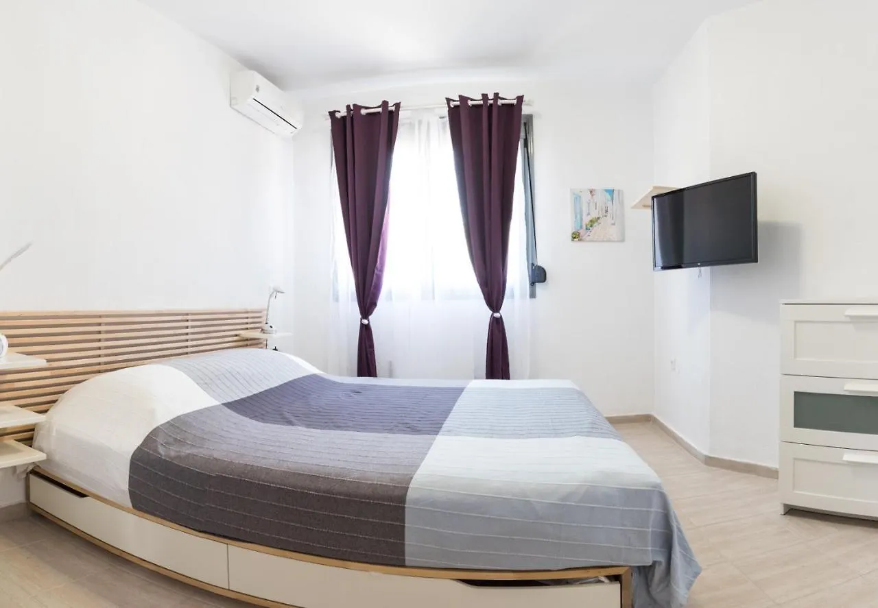 Quintessence Villas Violetta Nikíti 0*,